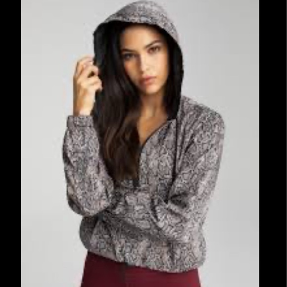 Good American BOA ANORAK Crop Hoodie - Picture 2 of 16